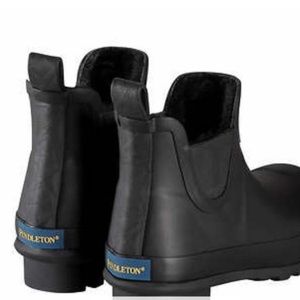 Pendleton Chelsea black rubber boots faux fur lined
